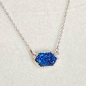 Silver Necklace With Dainty Quartz Gemstone